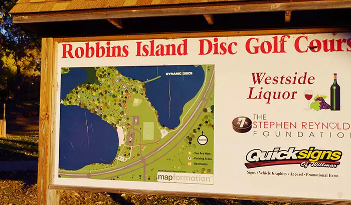 what is a disc golf course