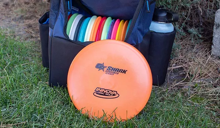 how to play disc golf