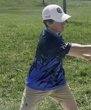 disc golf backhand shoulder turn