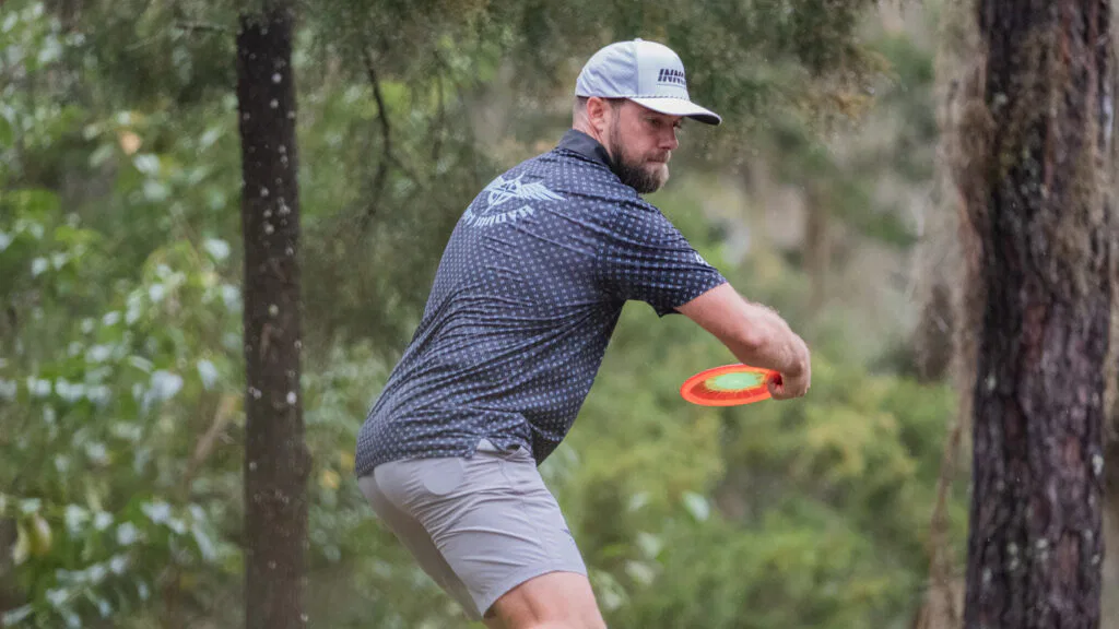 A professional disc golf player.