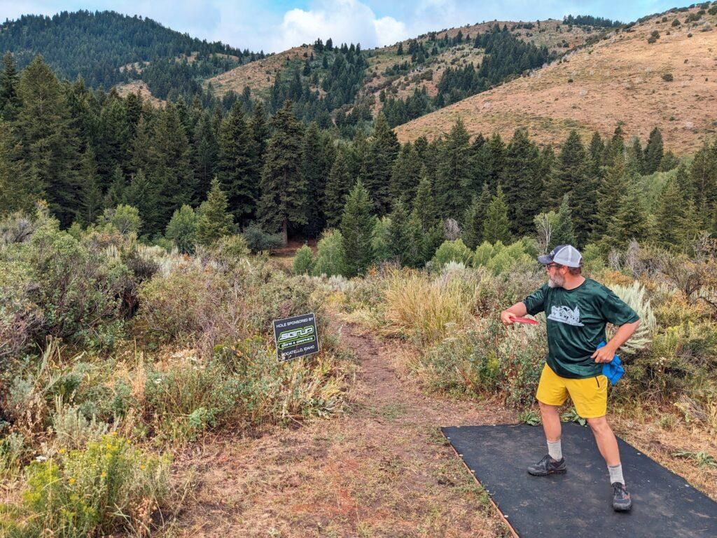 A Beginners Guide to Disc Golf Discount Disc Golf