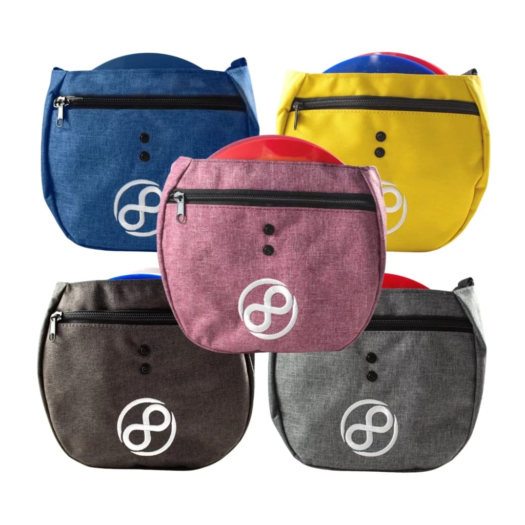 Easy Bag Choosing the right disc golf bag is something that is personal. Whether you prefer carrying just a few discs for a relaxed round or packing a full lineup for competitive play, the right bag keeps everything organized, easy to reach, and comfortable to carry.